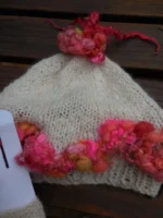 Hat and matching fingerless gloves - Image 3