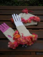Hat and matching fingerless gloves - Image 4